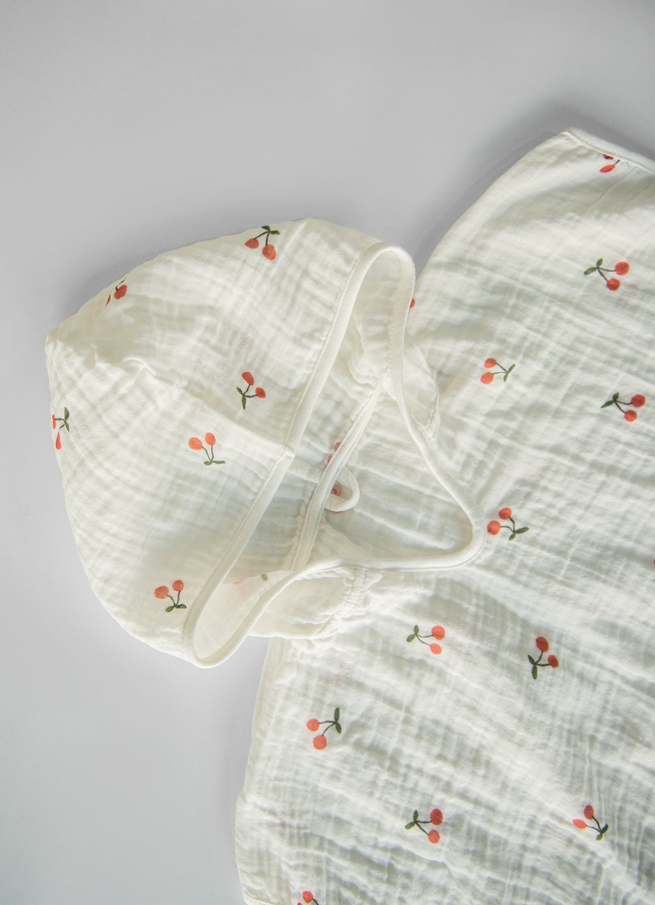 Organic Muslin Poncho-Bademantel Cherry